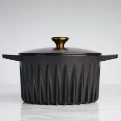 FIREUP Black Cast Iron Dutch Oven, 26cm