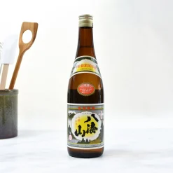 Hakkaisan Seishu Futsushu Sake, 720ml