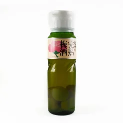Ozeki Kanjyuku Umeshu With Plum, 700ml
